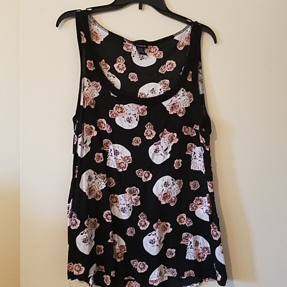 Skull and pink rose flowy tank